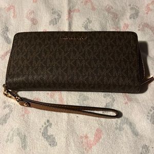 Authentic MK wallet